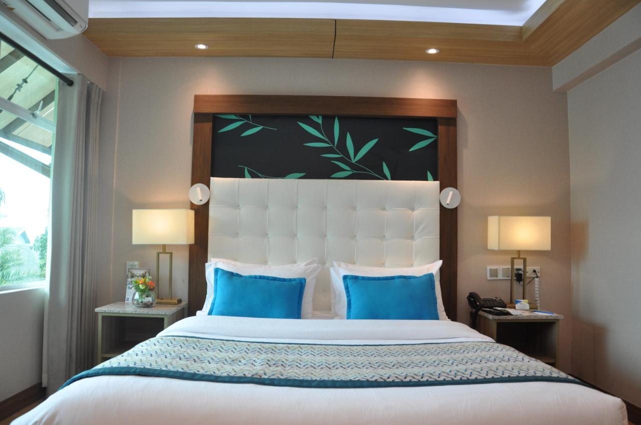 Acuatico Beach Resort & Hotel Inc. San Juan  Luaran gambar