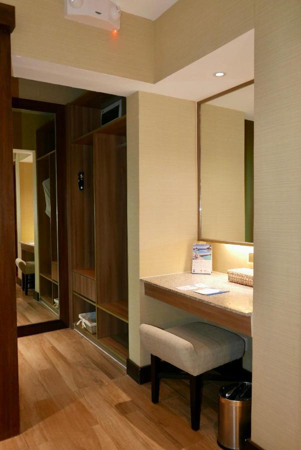 Acuatico Beach Resort & Hotel Inc. San Juan  Luaran gambar