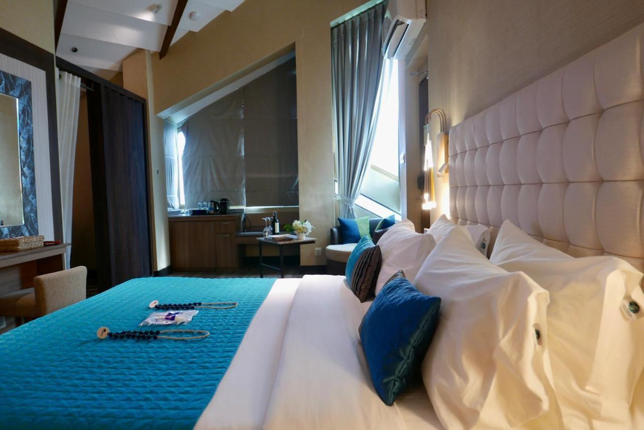 Acuatico Beach Resort & Hotel Inc. San Juan  Luaran gambar