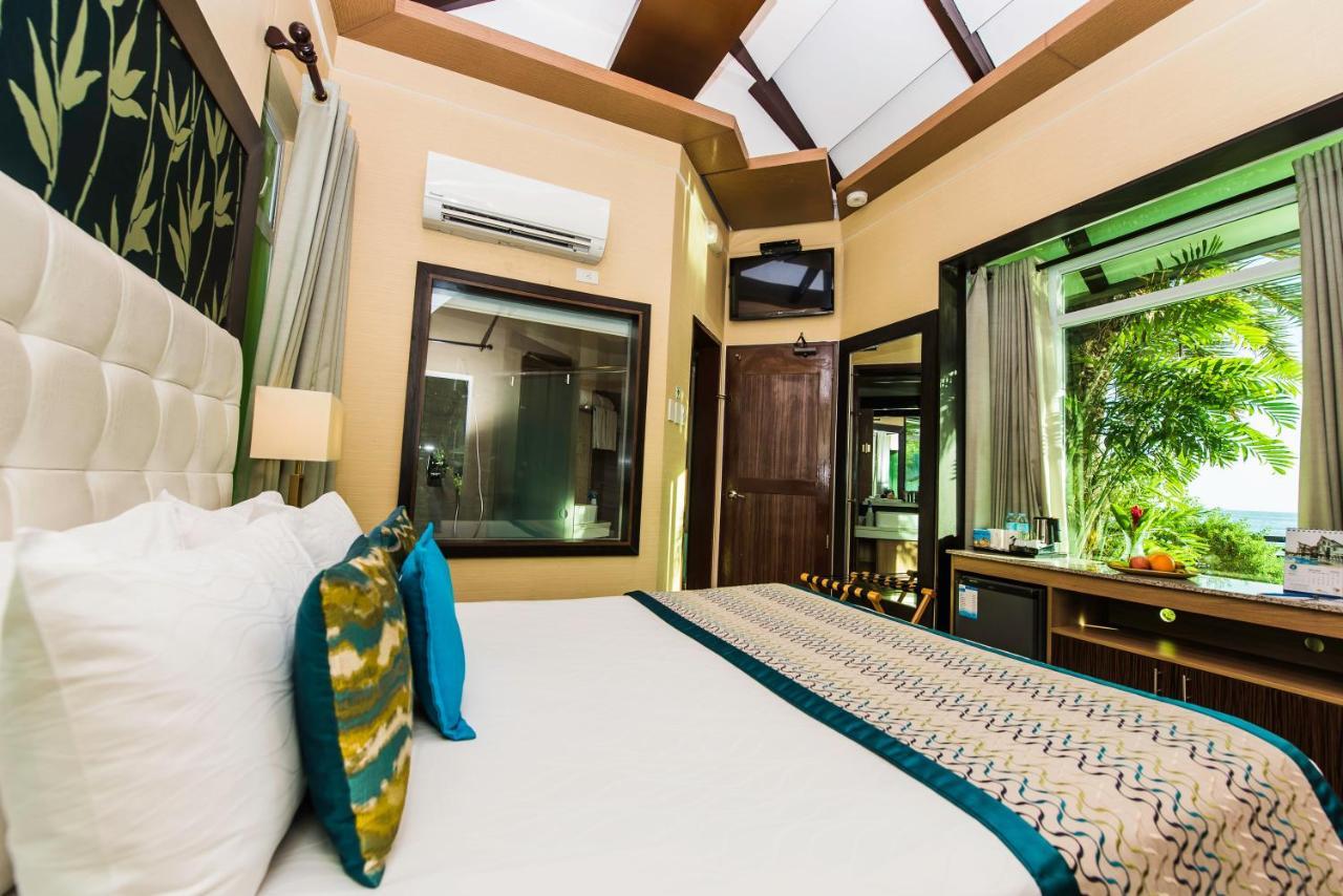Acuatico Beach Resort & Hotel Inc. San Juan  Luaran gambar